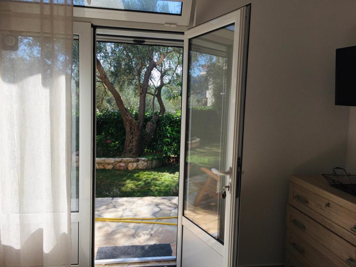 Bay View Apartments Petrovac na moru Zimmer foto